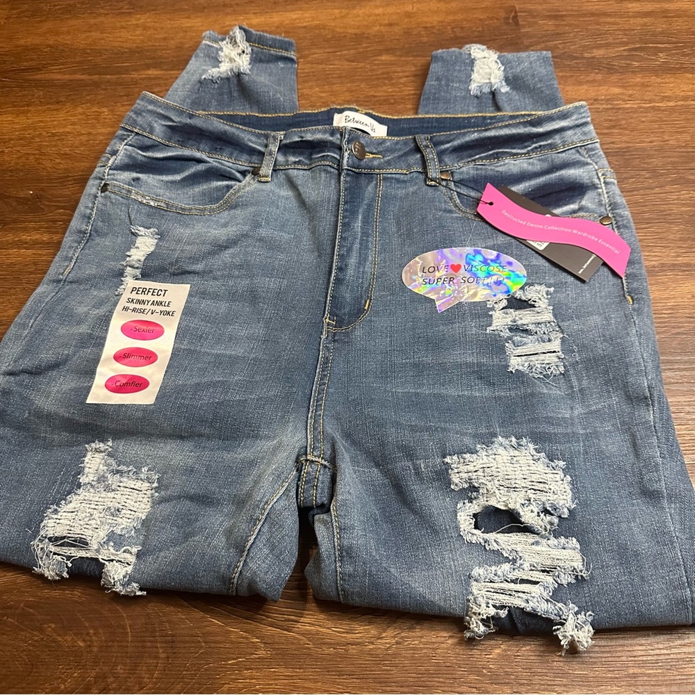 Between Us Distressed Denim Jeans/Jeggings Skinny Ankle High Rise Size Junior 18